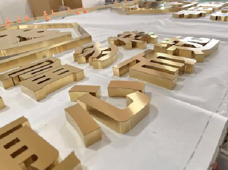 柞水拉丝不锈钢字的特点。